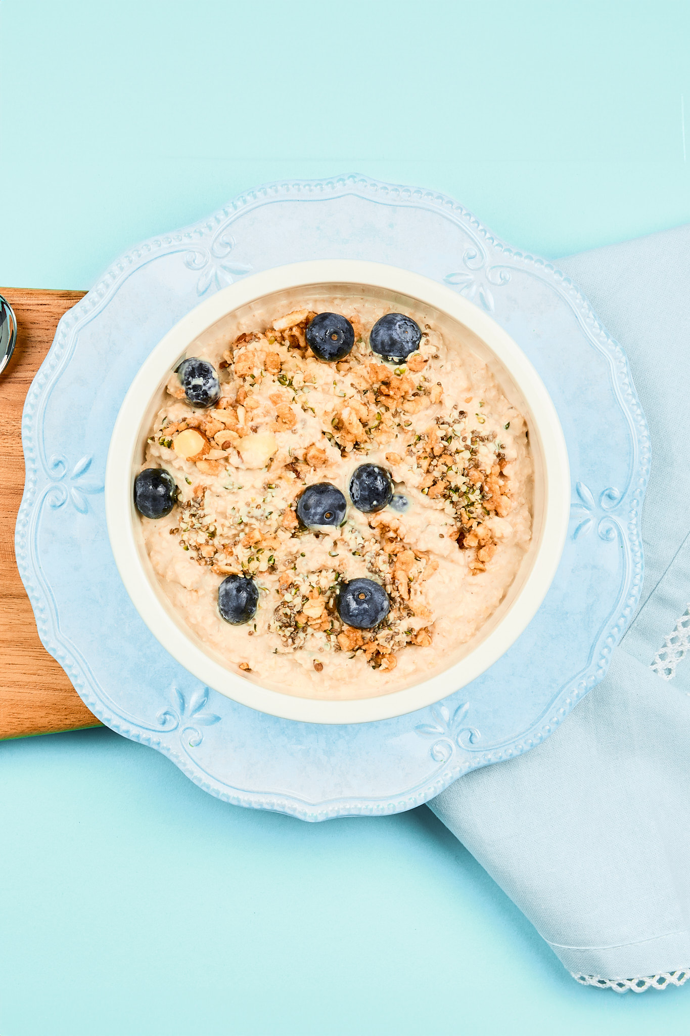 Blueberry and Granola Oatmeal