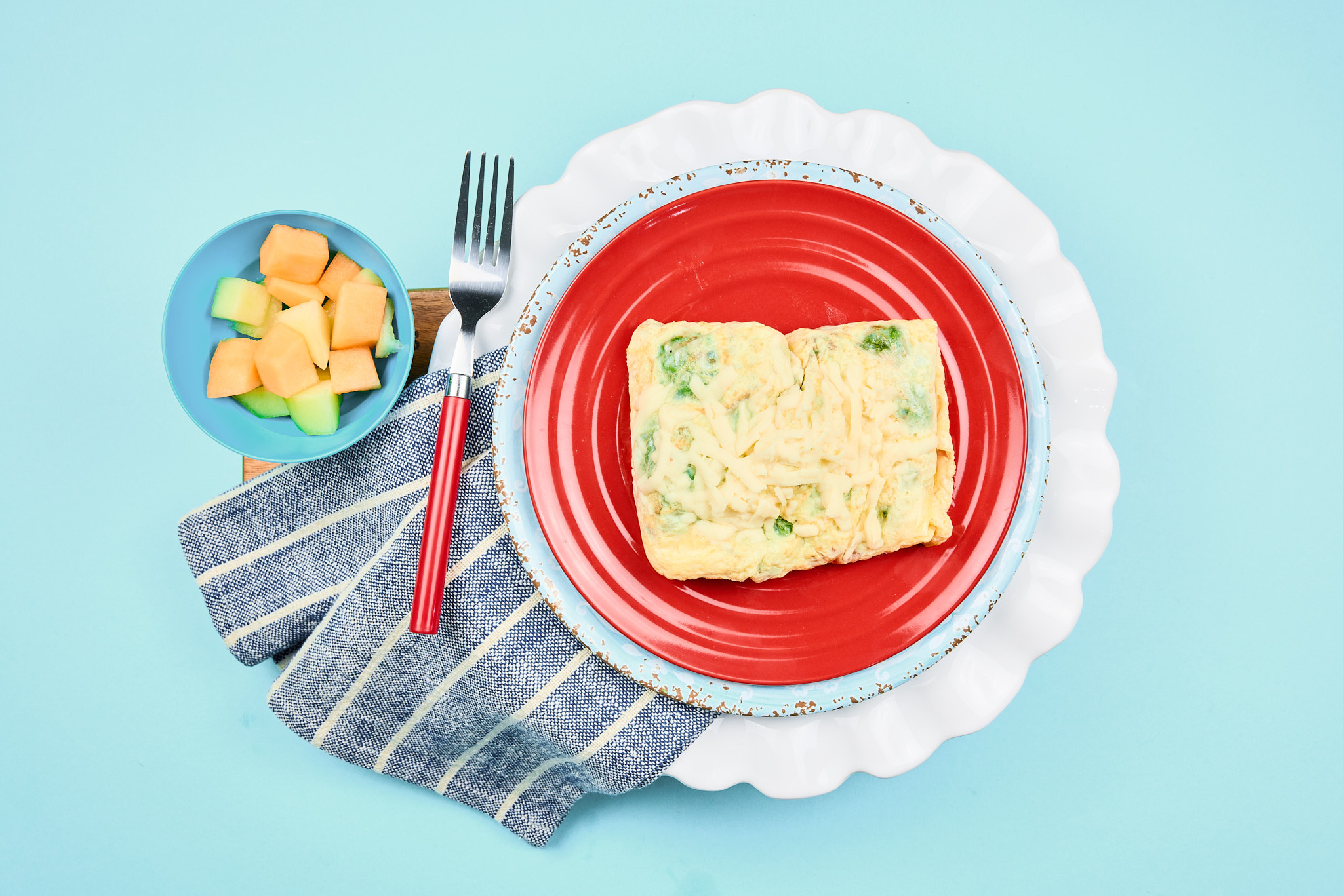 Spinach Tomato Swiss Omelette with Fresh Fruit