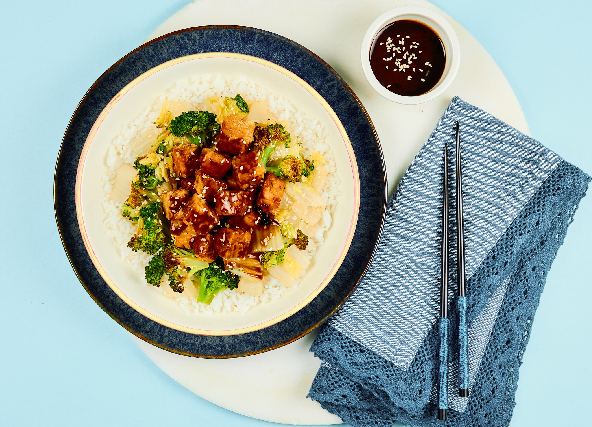 Sesame Tempeh Bowl with Hoisin Sesame Sauce