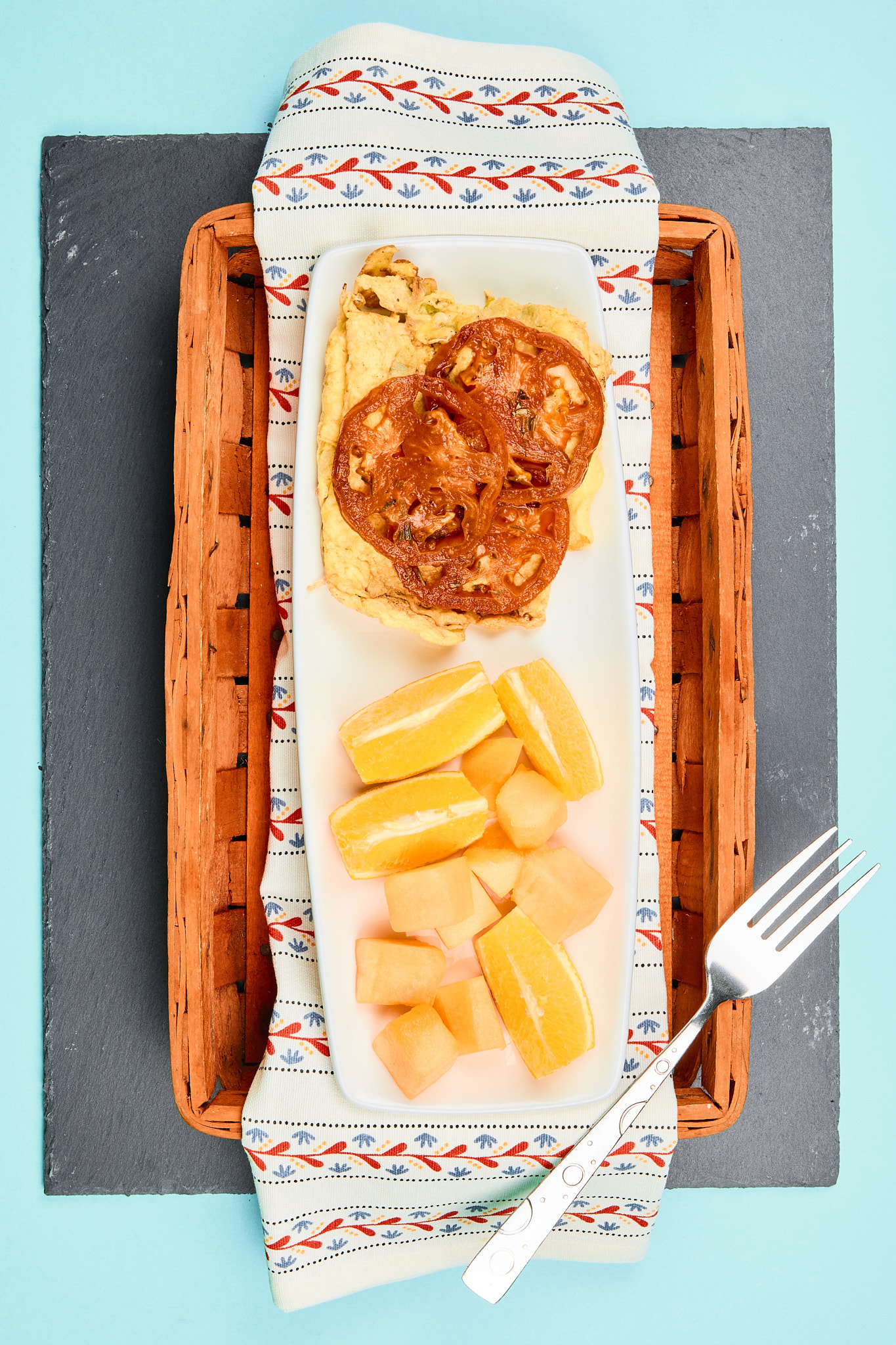 Veggie Asparagus and Tomato Omelette